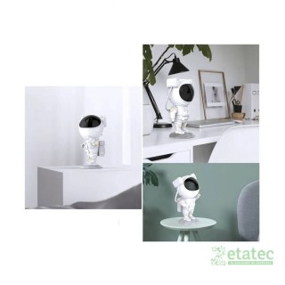 Astronauta proyector de luces estrelladas LED con control remoto encendido